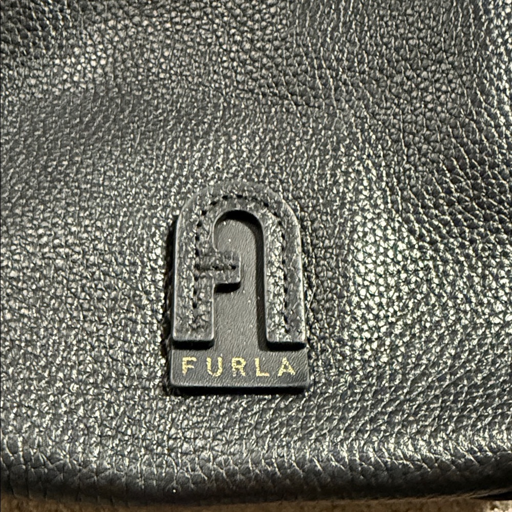 Furla Black Leather Shoulder Bag - Picture 3 of 9